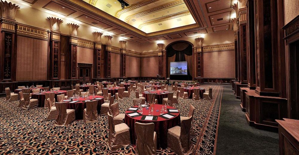 Empire Hotel And Country Club Brunei Bandar Seri Begawan Exterior photo
