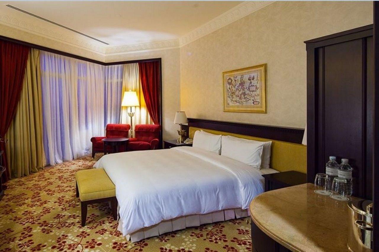 Empire Hotel And Country Club Brunei Bandar Seri Begawan Exterior photo